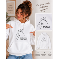 Sweat femme blanc classique brodé totoro minimaliste